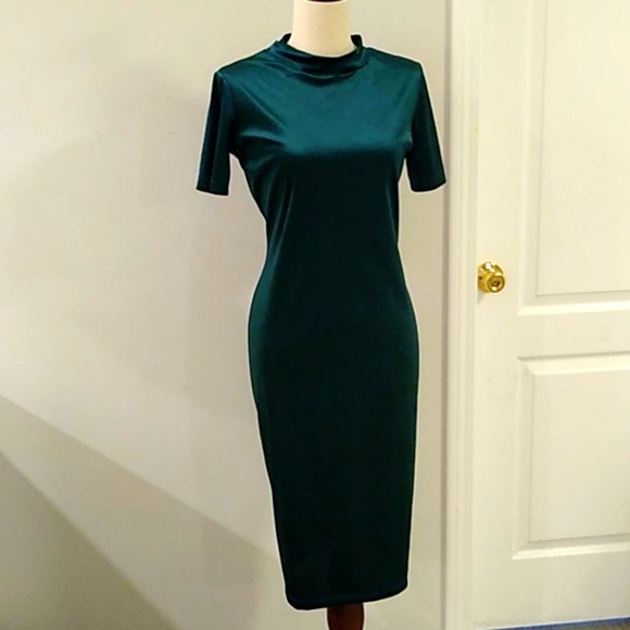 Zara Dresses & Skirts - Zara Trafaluc green velvet mock neck bodycon midi